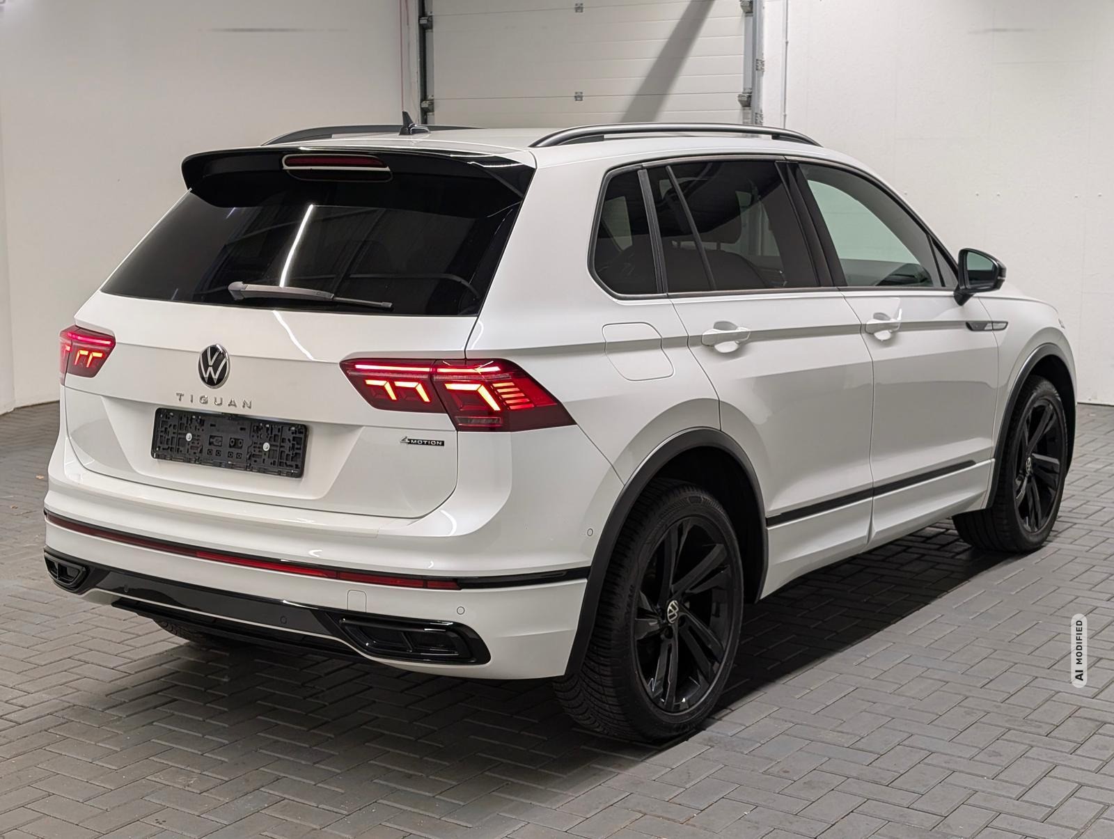 Volkswagen Tiguan 4M R-Line Black IQ-Light/Nav/HUD/360°/DCC