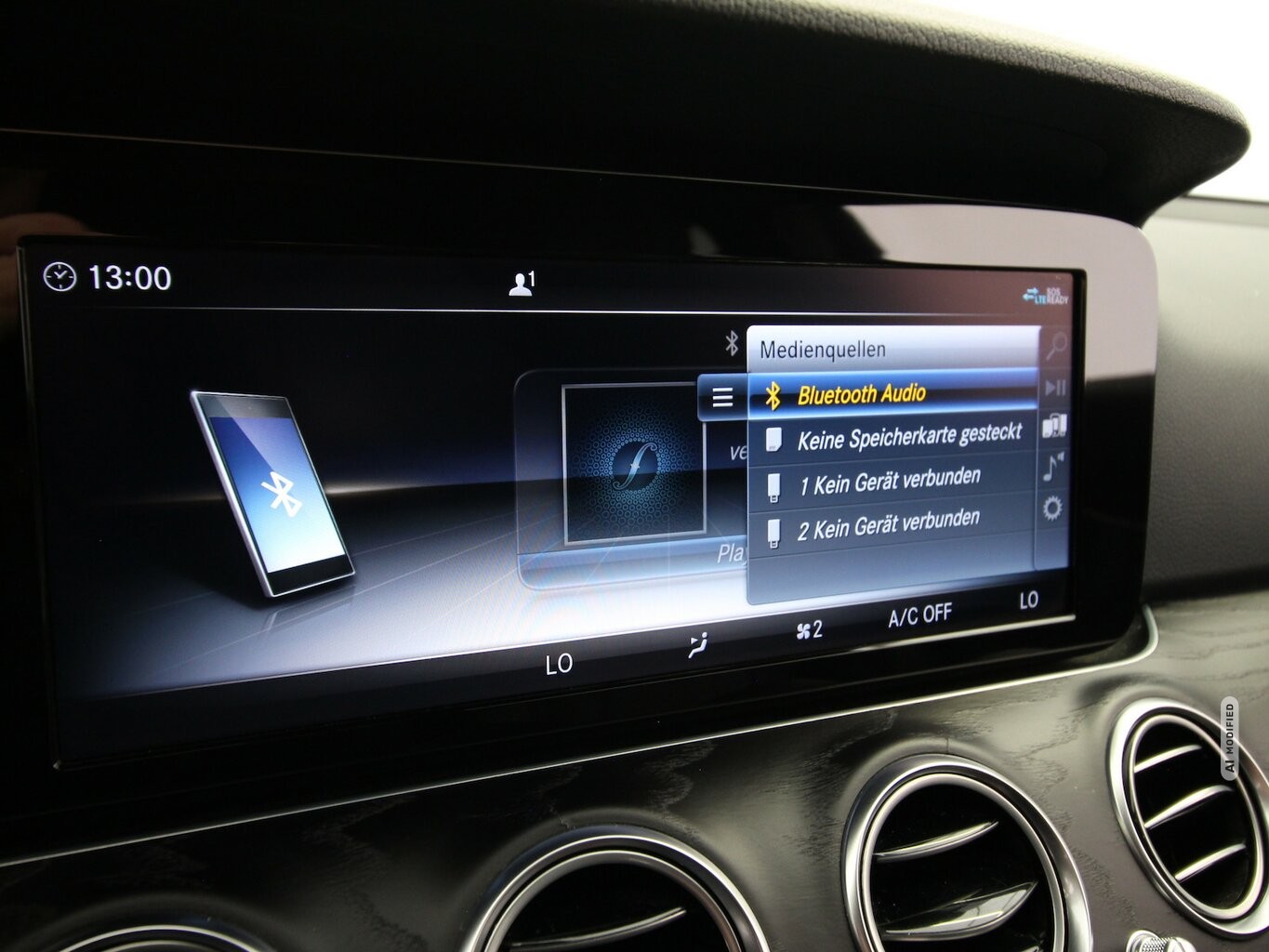 Mercedes-Benz E 220 d T Avantgarde LED+KAMERA+NAVI+AHK...