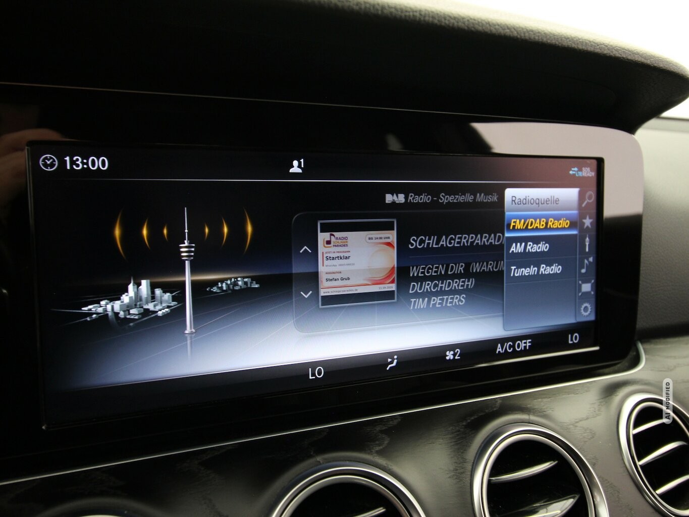 Mercedes-Benz E 220 d T Avantgarde LED+KAMERA+NAVI+AHK...