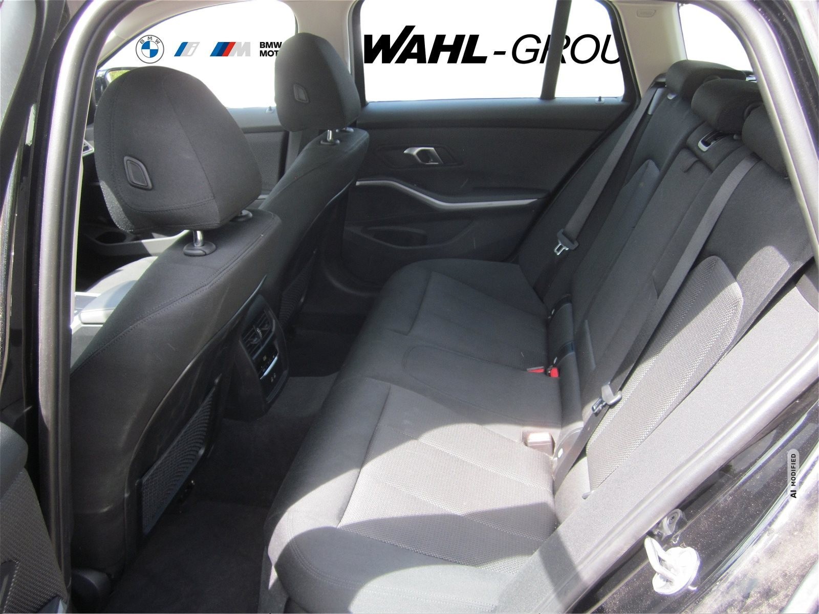 BMW 318 TOURING AUT LC PLUS KOMFORTZG GRA PDC DAB E-SITZE