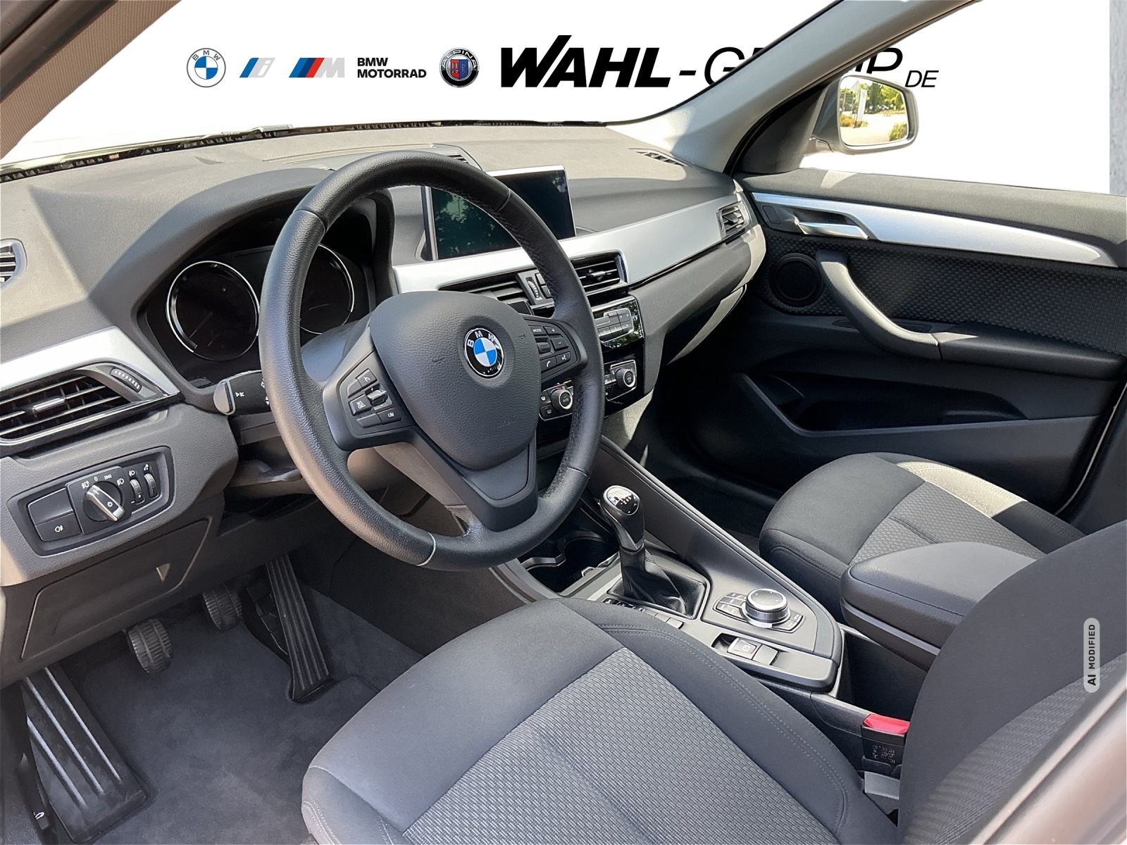 BMW X1 ADVANTAGE NAVI GRA PDC LORDOSE SHZG ACTIVE GUARD