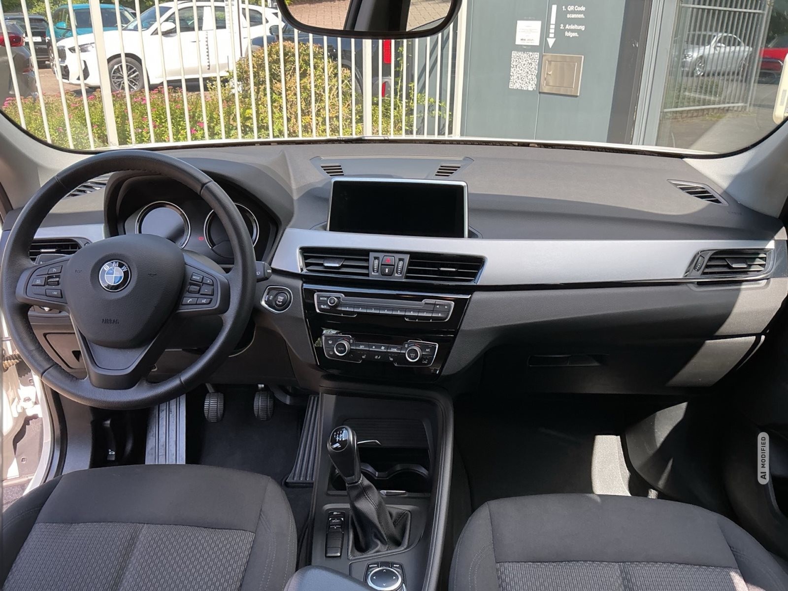 BMW X1 ADVANTAGE NAVI GRA PDC LORDOSE SHZG ACTIVE GUARD