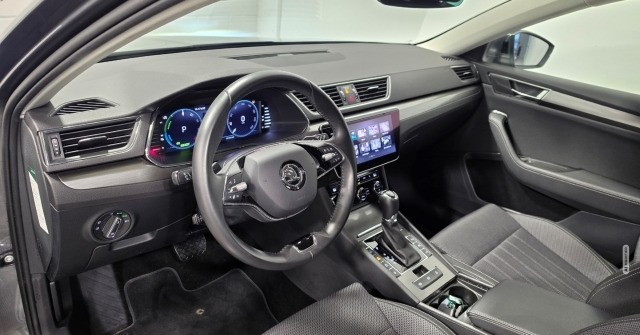 Skoda Superb Combi Style iV Matrix Standhzg DCC AHK