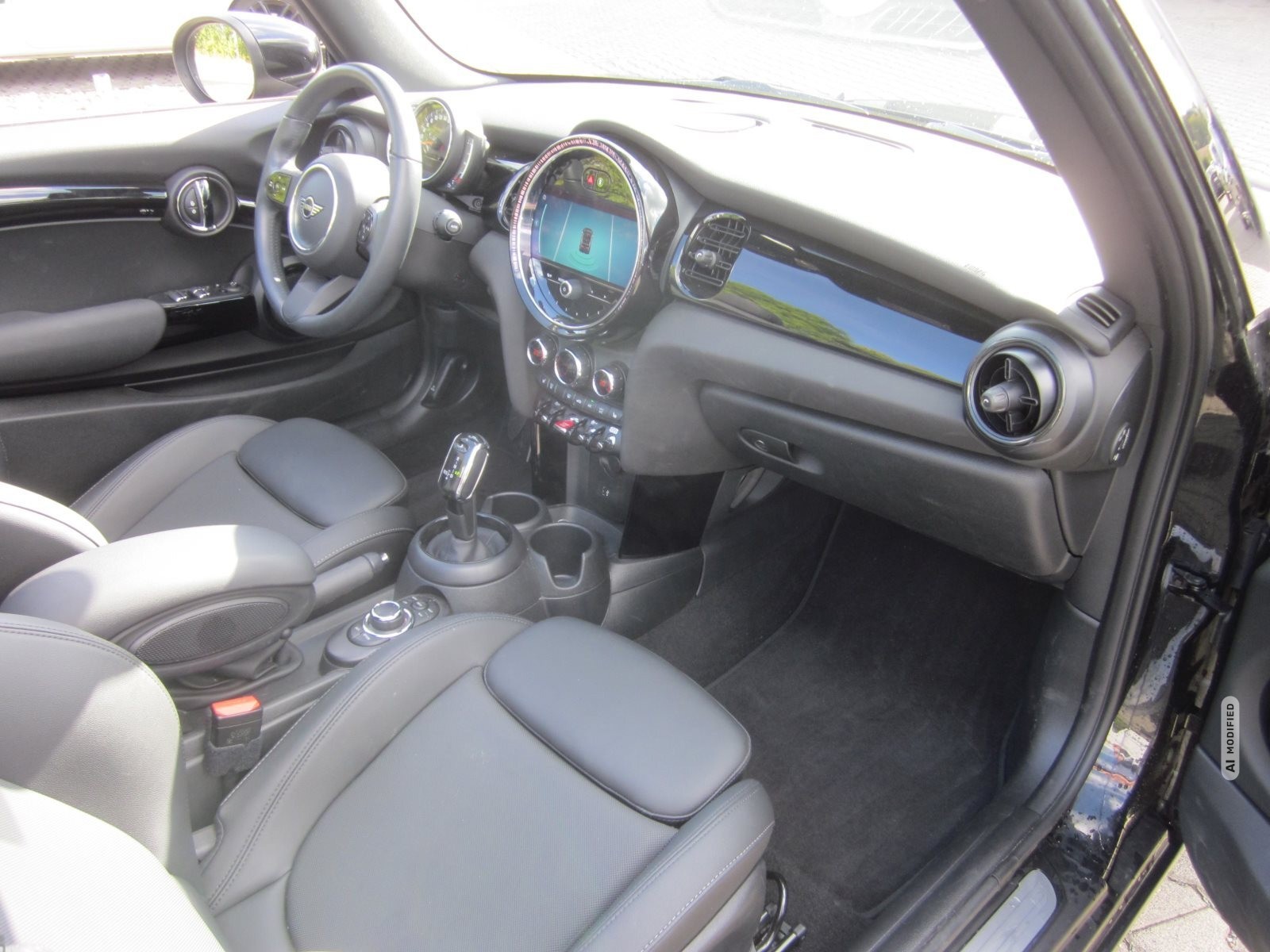 MINI Cooper CLASSIC TRIM DKG NAVI LED GRA PDC DAB SHZG KOMFORTZG