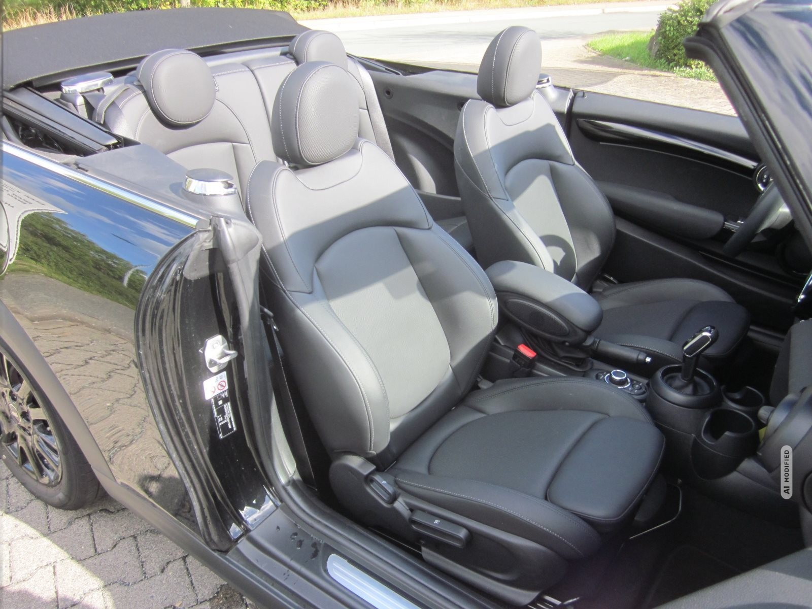 MINI Cooper CLASSIC TRIM DKG NAVI LED GRA PDC DAB SHZG KOMFORTZG