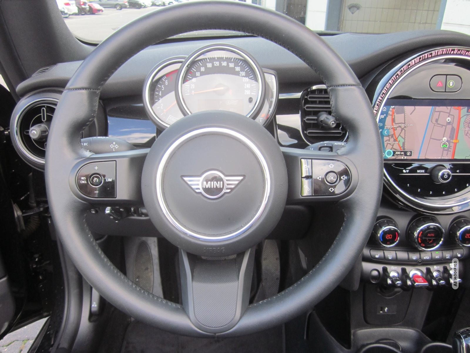 MINI Cooper CLASSIC TRIM DKG NAVI LED GRA PDC DAB SHZG KOMFORTZG