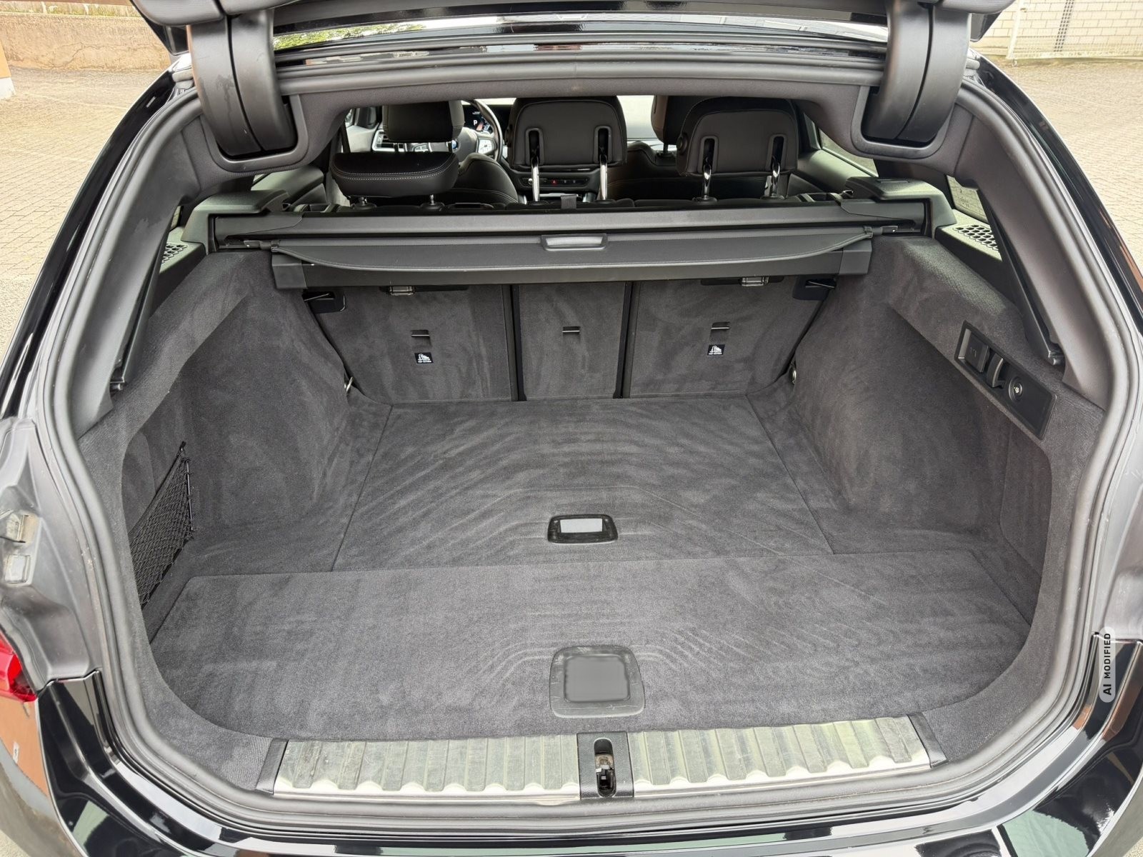 BMW 318 TOURING SPORT LED AHK DRIVINGASST HIFI LIVECOCKP