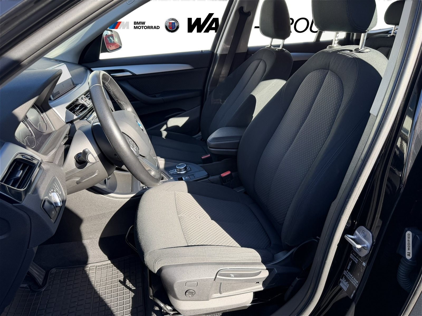 BMW X1 Advantage AHK Navi LED Sport SHZ PDC