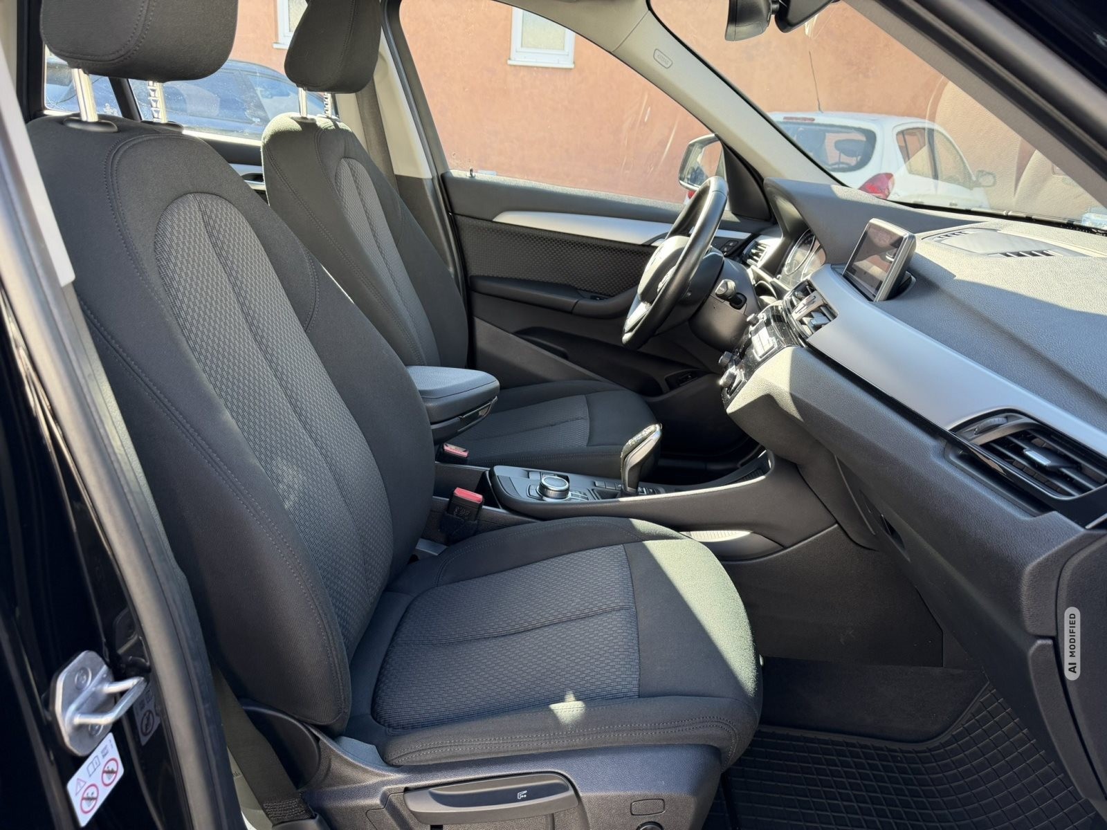 BMW X1 Advantage AHK Navi LED Sport SHZ PDC