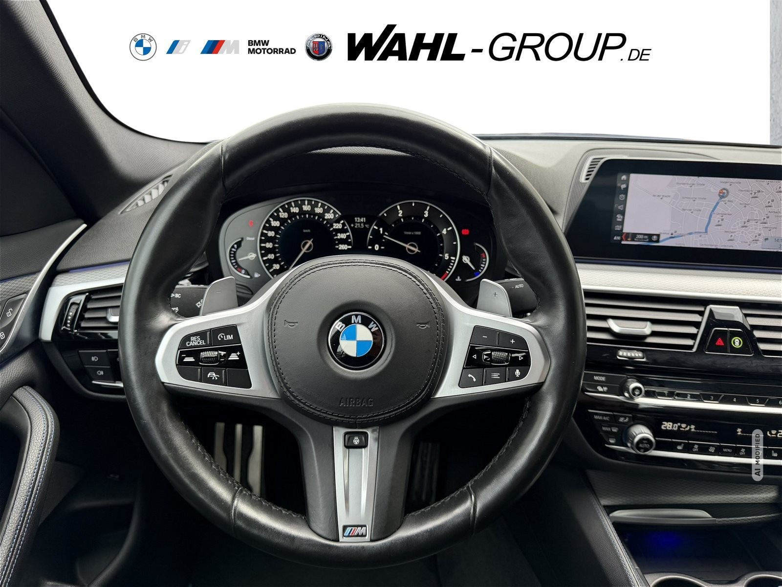 BMW 520 M Sport HeadUp Standhzg AHK ACC Adapt LED DrivingAss