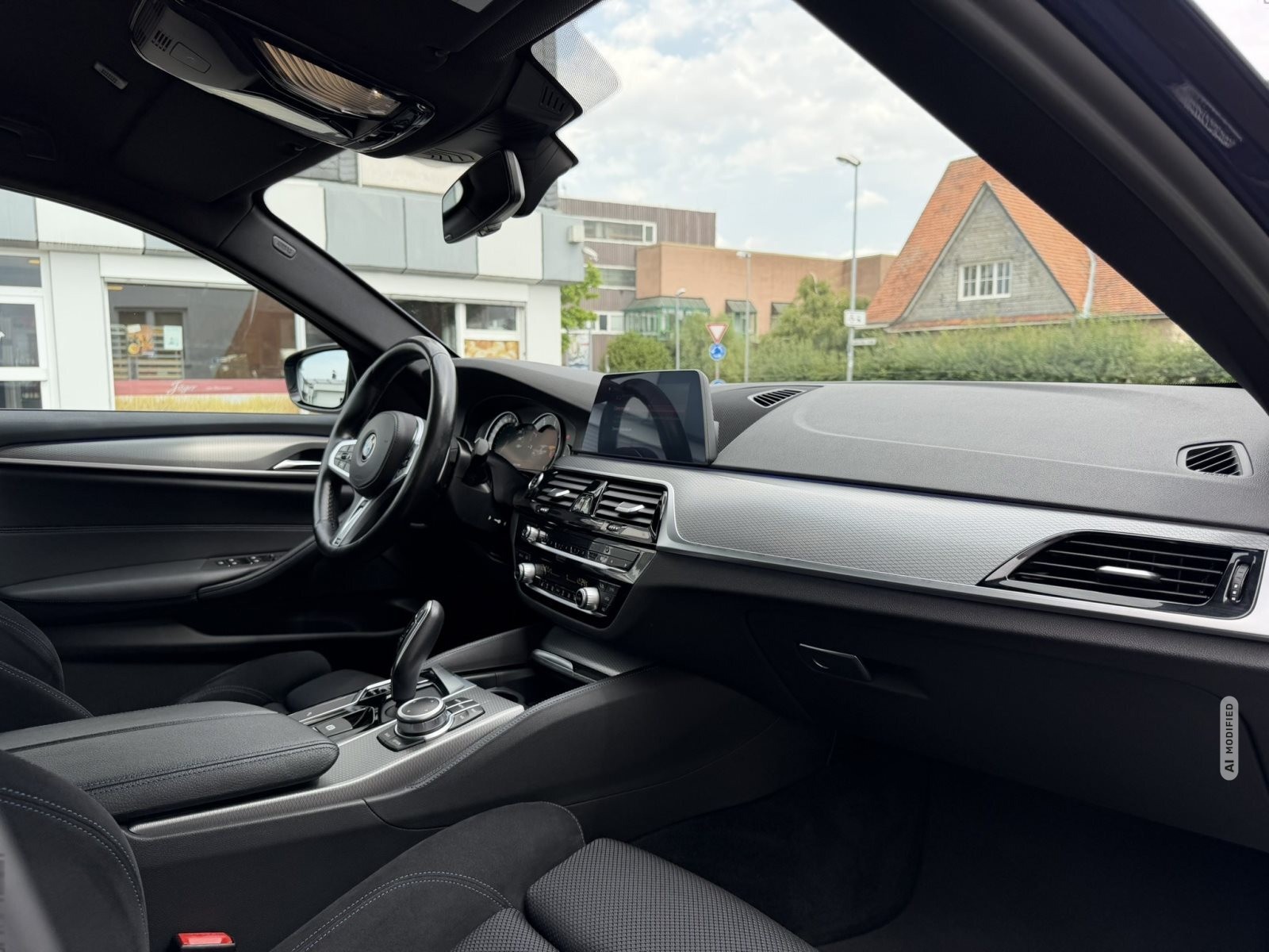 BMW 520 M Sport HeadUp Standhzg AHK ACC Adapt LED DrivingAss