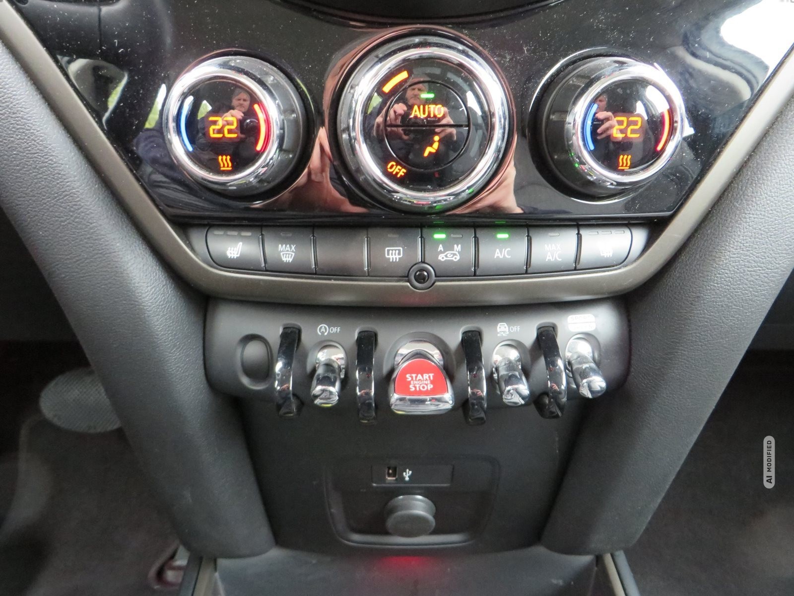 MINI Cooper Countryman CLASSIC TRIM DKG NAVI SPORTSITZE LED GRA RFK PDC KOMFORTZG DAB