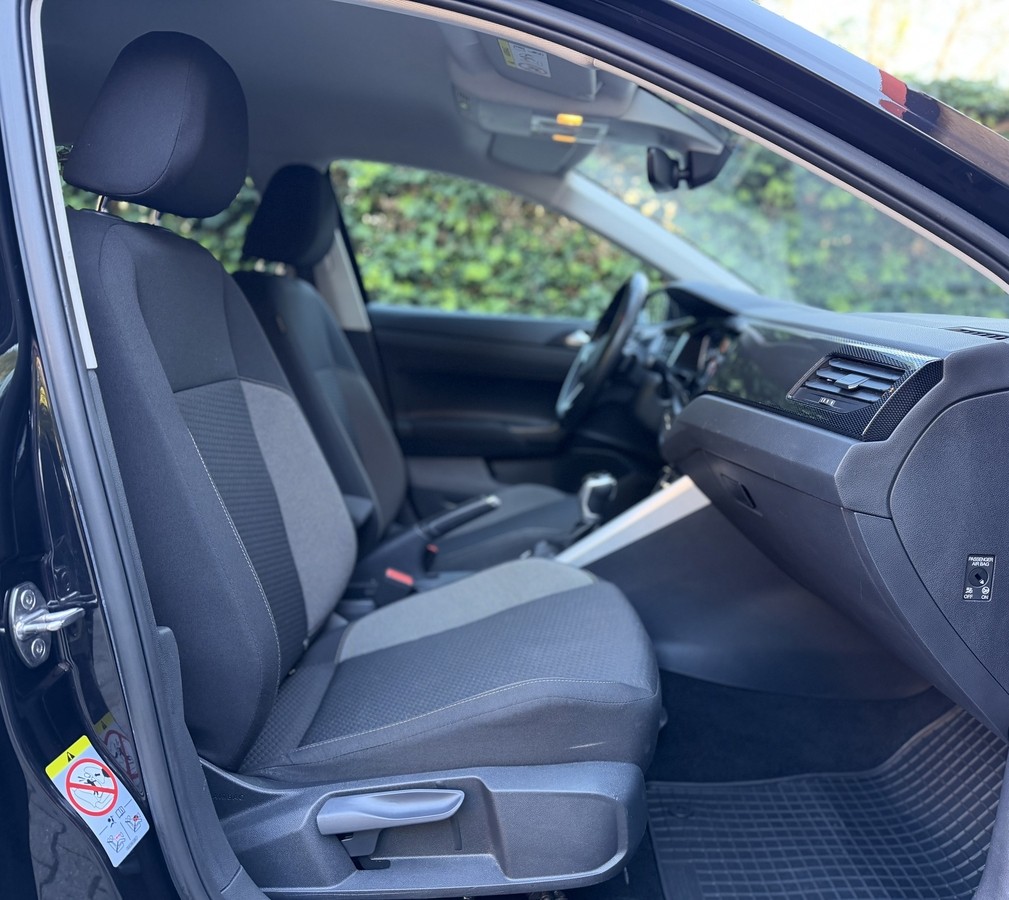 Volkswagen Polo 1.0 TSI Life KeylessEntry/PDC/NAVI/AHK/SHZ/LANEASSIST/A