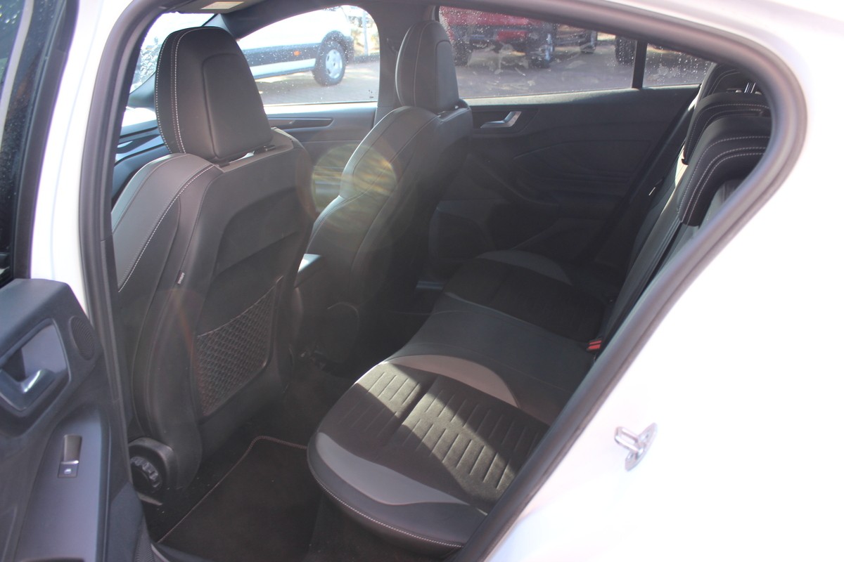 Ford Focus ST 2.3 EcoBoost 19