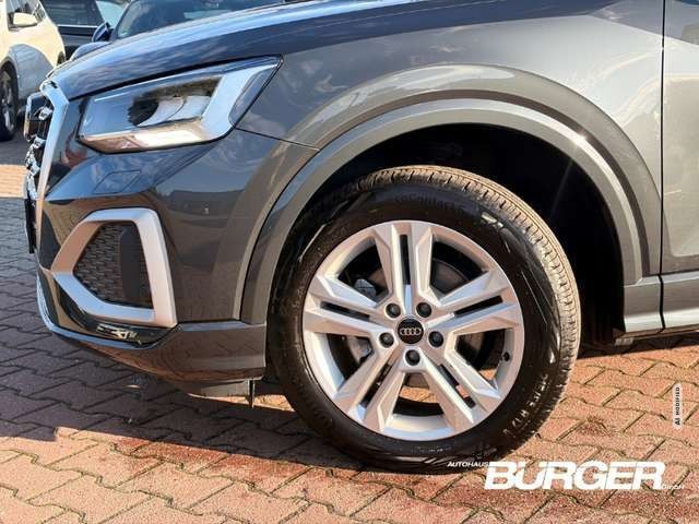 Audi Q2 35 TFSI DSG LED Kamera SitzHZG Tempo CarPlay PDC v