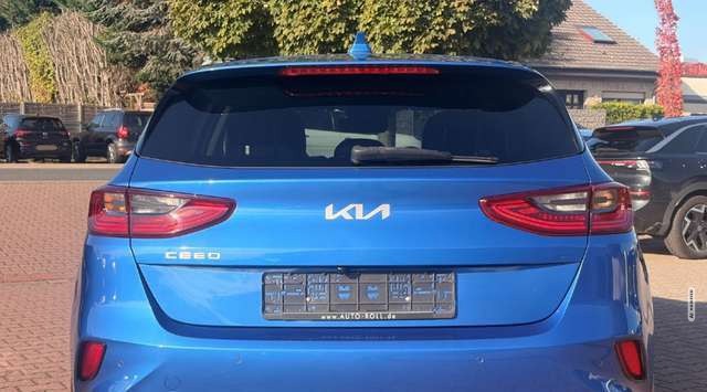 Kia cee'd / Ceed 1.5 LED Kamera APP SitzHZG Klimaautomatik beheiz.