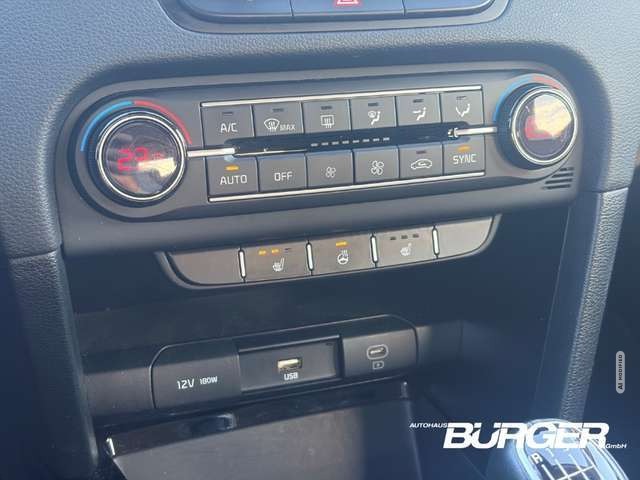 Kia cee'd / Ceed 1.5 LED Kamera APP SitzHZG Klimaautomatik beheiz.