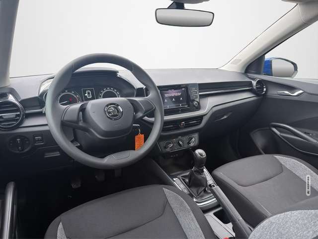 Skoda Fabia 1.0 TSI Active KLIMA / SITZHEIZUNG / PDC / ALU