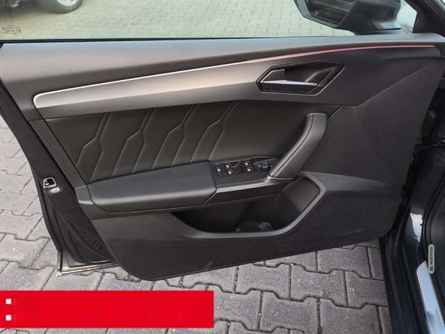 Cupra Leon 2.0 TSI DSG VZ LED PDC NAVI