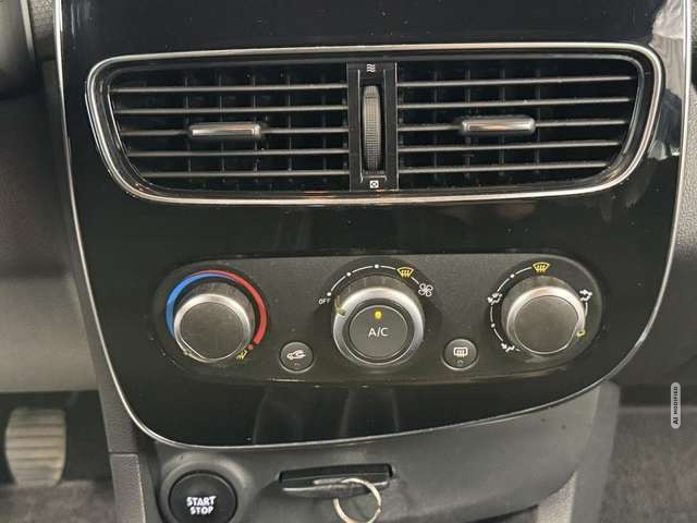 Renault Clio IV 1.2 Limited Navi*Tempo*PDC*Klima*Isofix