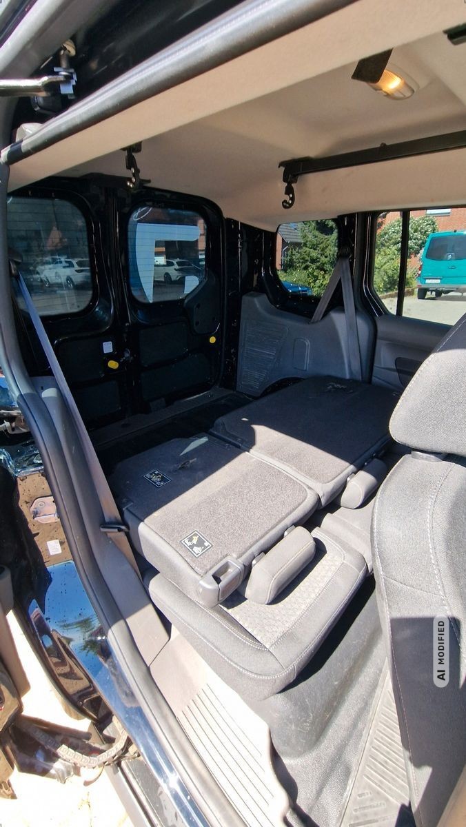 Ford Transit Connect Kombi Trend 1.HD AHK
