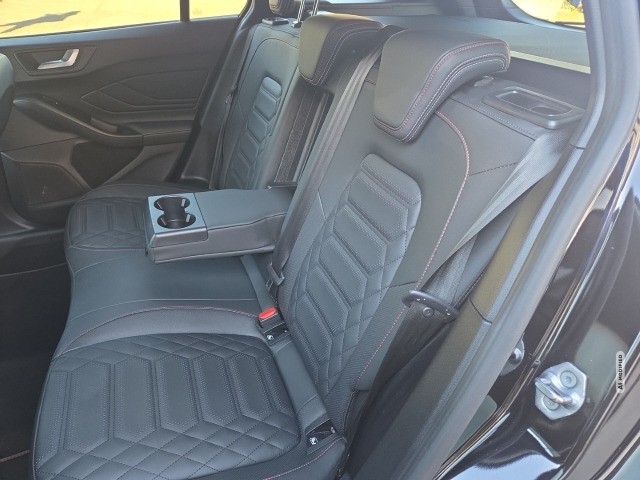 Ford Focus Turnier ST-Line Vignale LED,B&O,TWA,RFK,elHeckkl.,Leder uvm.