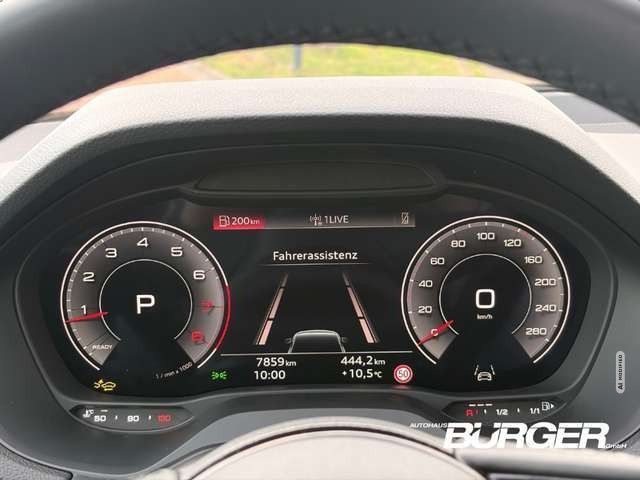 Audi Q2 35 TFSI DSG LED Kamera SitzHZG Tempo CarPlay PDC v