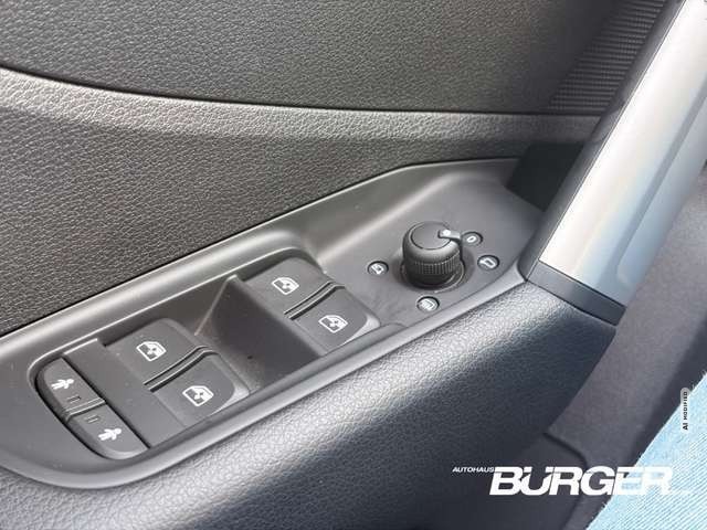 Audi Q2 35 TFSI DSG LED Kamera SitzHZG Tempo CarPlay PDC v