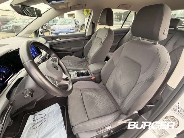 Volkswagen Golf VIII Style AHK-abnehmbar Navi Digitales Cockpit Me
