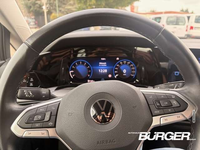 Volkswagen Golf VIII Style AHK-abnehmbar Navi Digitales Cockpit Me