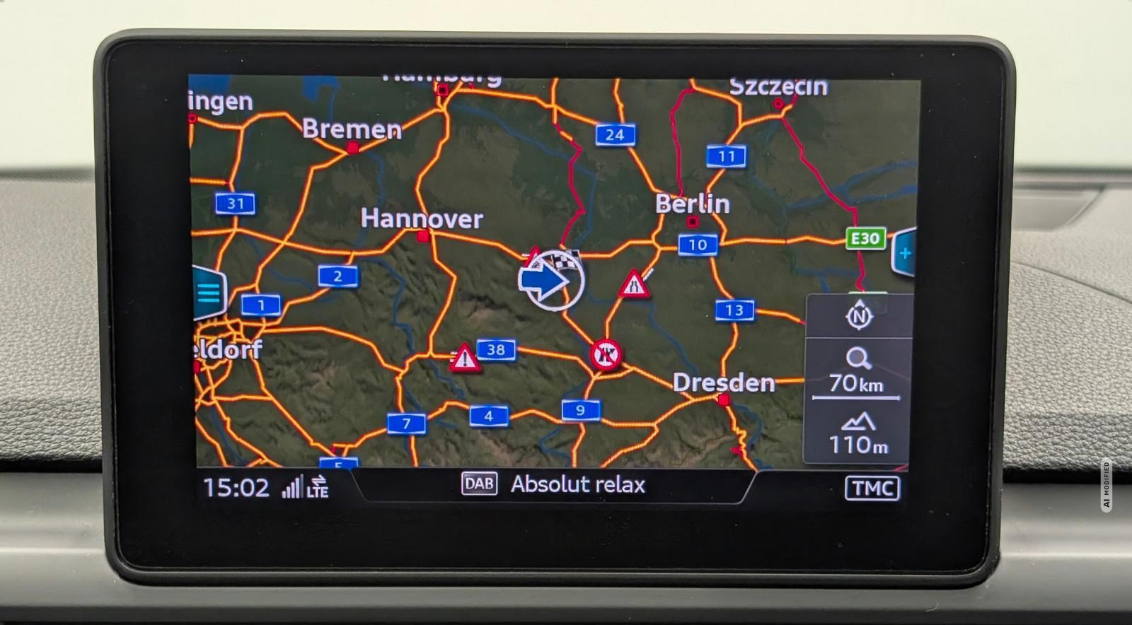 Audi A4 Allroad quattro Bi-Xenon/Nav/AHK/Pano/SHZ/elH
