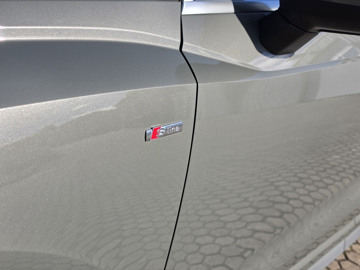 Audi Q3 35 TFSI S line*AHK*Virtual Cockpit*LED*Navi