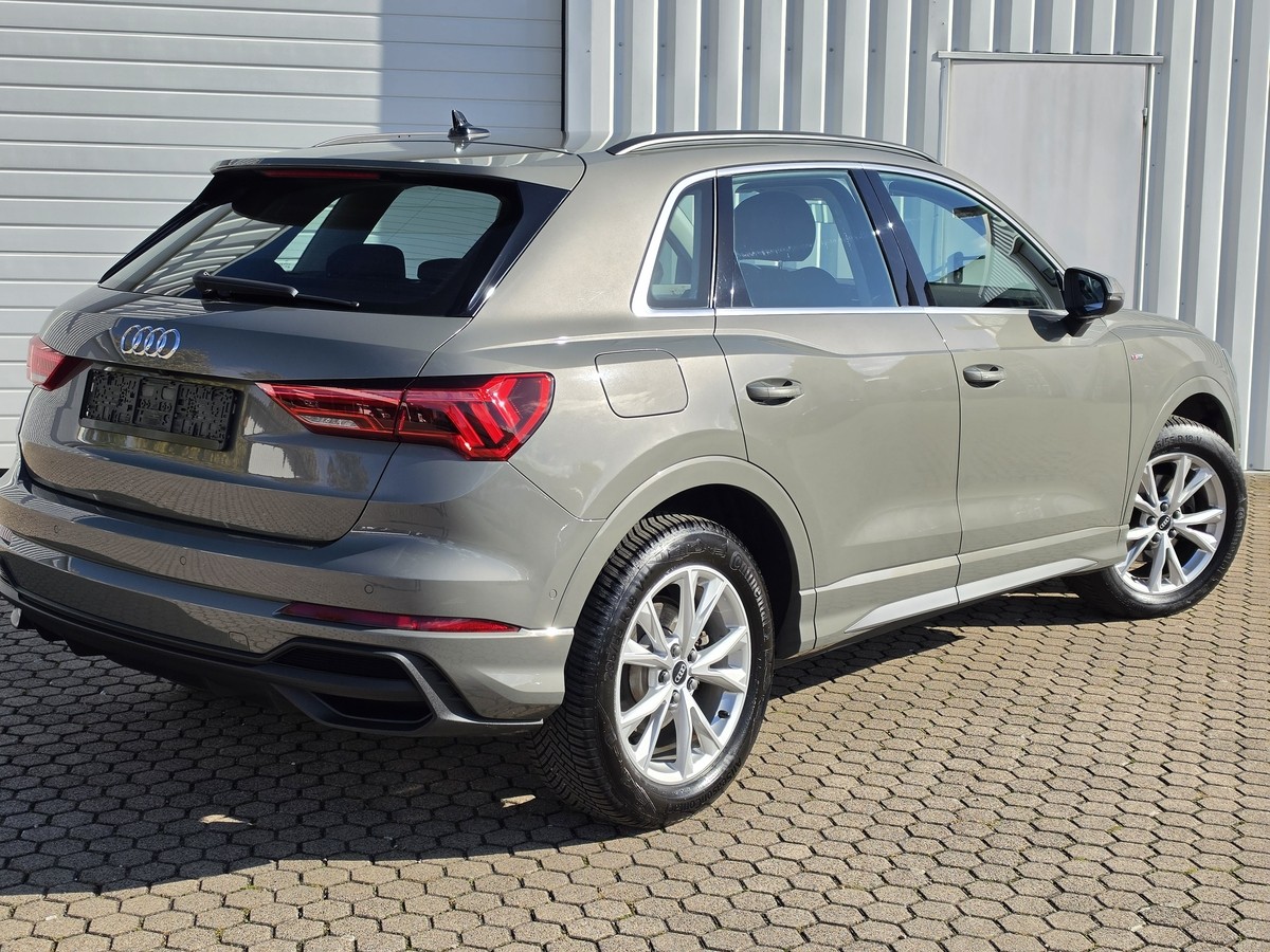 Audi Q3 35 TFSI S line*AHK*Virtual Cockpit*LED*Navi