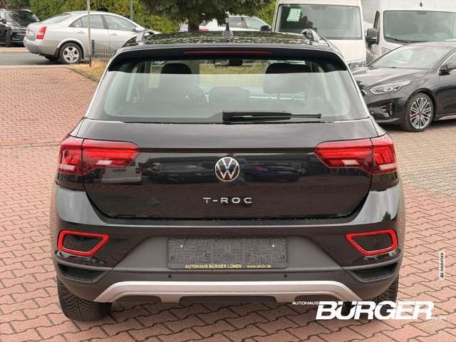 Volkswagen T-Roc Life 1.5 TSI Navi AHK Winterpaket PDC v+h CarPlay