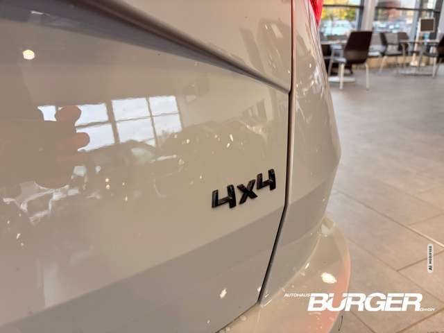 Skoda Karoq Sportline 4x4 AHK Pano Navi LED LenkradHZ Kurvenli