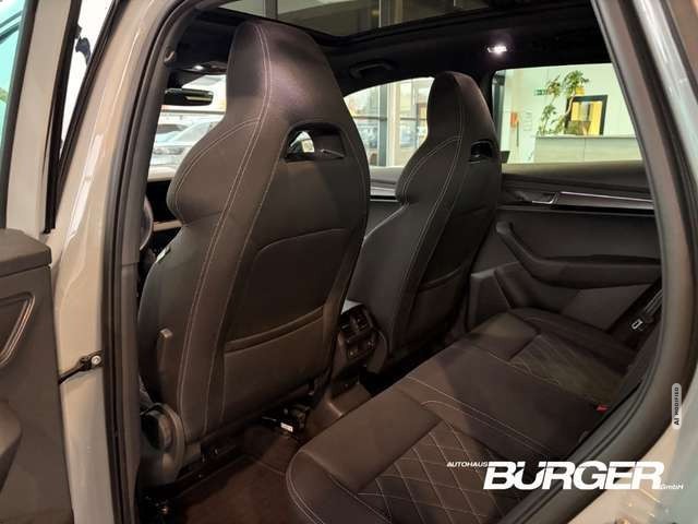 Skoda Karoq Sportline 4x4 AHK Pano Navi LED LenkradHZ Kurvenli