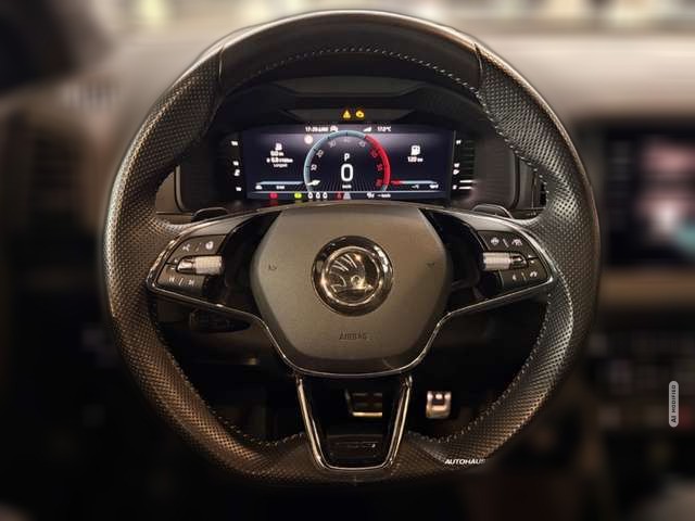 Skoda Karoq Sportline 4x4 AHK Pano Navi LED LenkradHZ Kurvenli