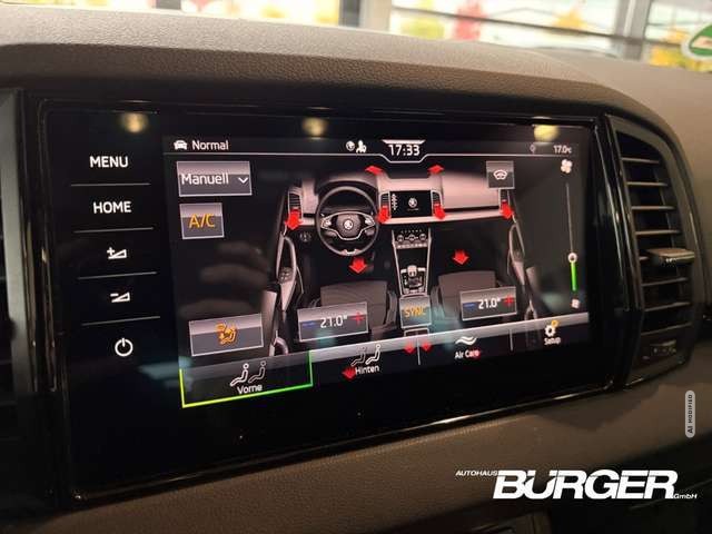 Skoda Karoq Sportline 4x4 AHK Pano Navi LED LenkradHZ Kurvenli