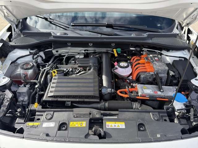 Cupra Formentor 1.4 e-Hybrid DSG / KLIMA / NAVI / KAMERA / SITZHEI