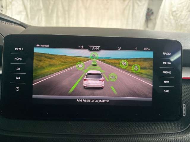 Skoda Fabia 1.5TSI DSG  LED CARPLAY LENK-SITZHEIZUNG