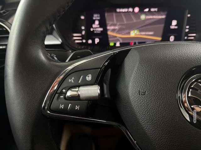 Skoda Fabia 1.5TSI DSG  LED CARPLAY LENK-SITZHEIZUNG