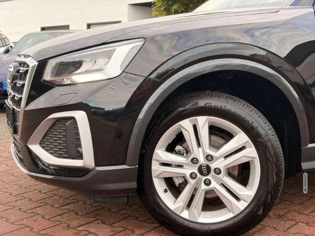 Audi Q2 35 TFSI DSG LED Kamera SitzHZG Tempo CarPlay PDC v