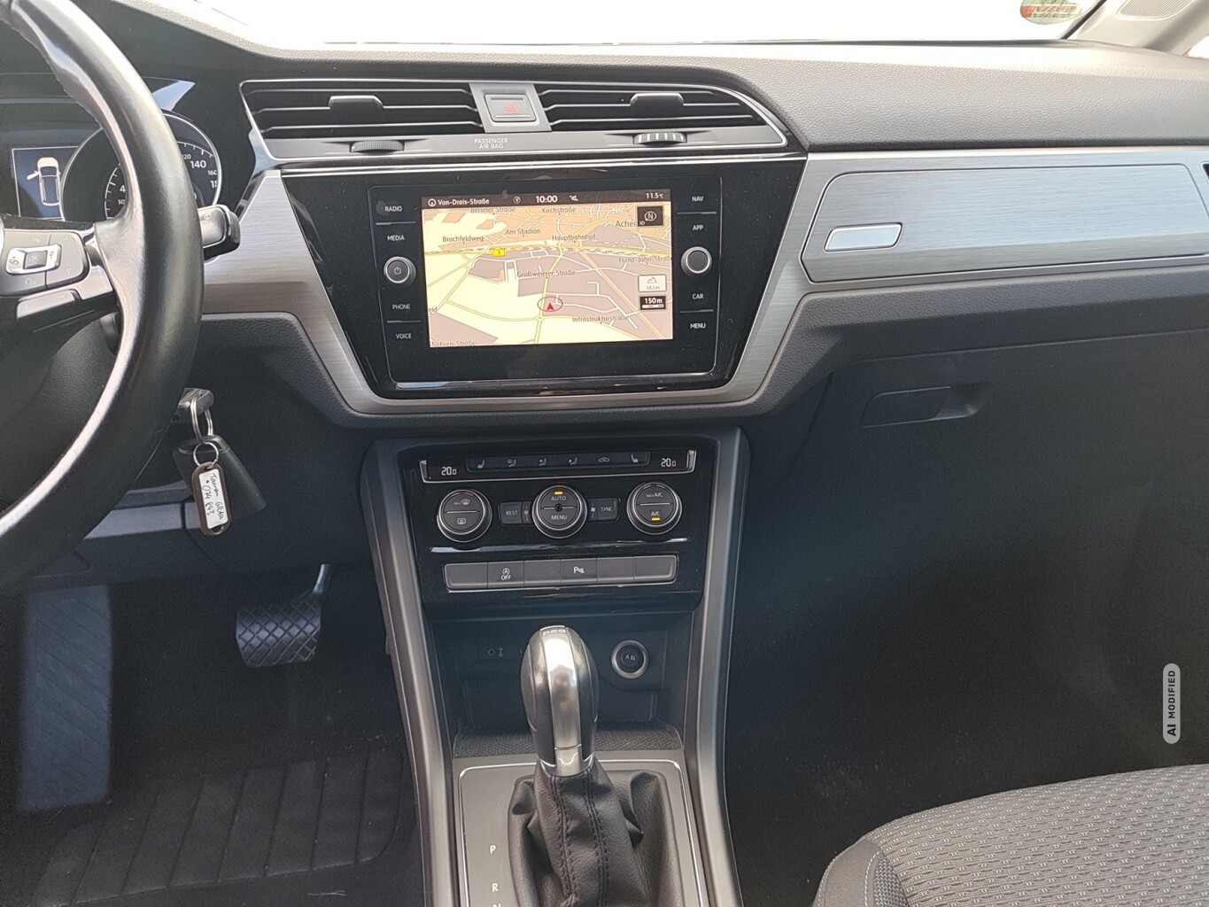 Volkswagen Touran 1.4 TSI 150 DSG Comfortline R-Line ACC