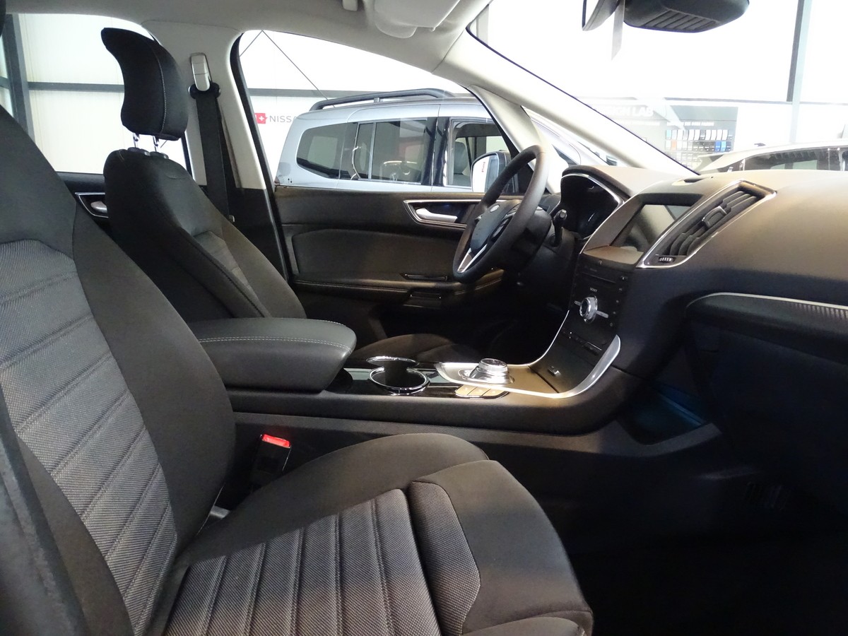 Ford S-Max 2.0 EcoBlue Titanium Automatik