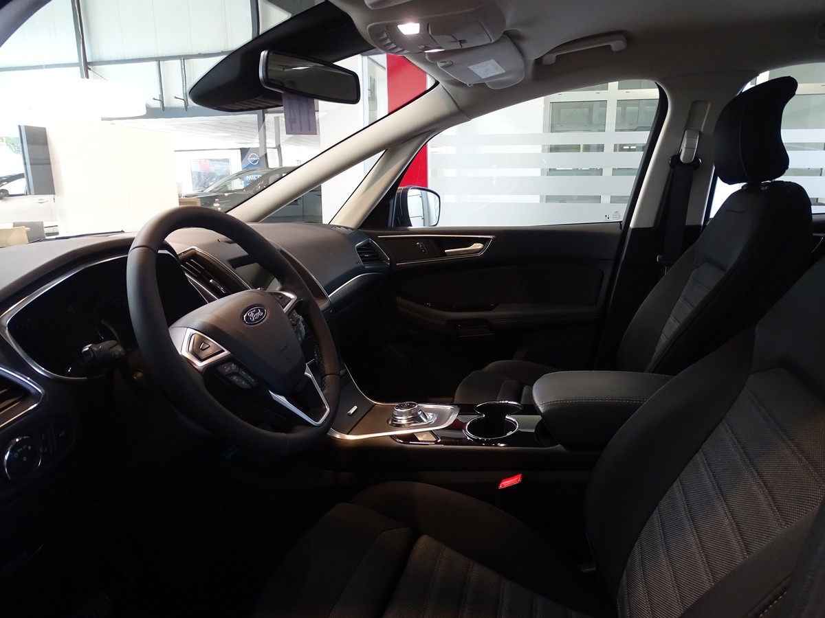 Ford S-Max 2.0 EcoBlue Titanium Automatik
