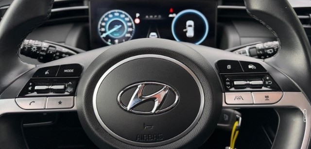 Hyundai Tucson Select 2WD 1.6 T-GDI 48V +KLIMA+NAVI+LED+UVM+
