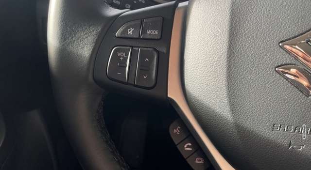 Suzuki Vitara 1.4 Comfort Facelift Navi LED Kamera ACC SitzHZG K