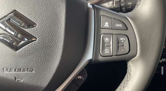 Suzuki Vitara 1.4 Comfort Facelift Navi LED Kamera ACC SitzHZG K