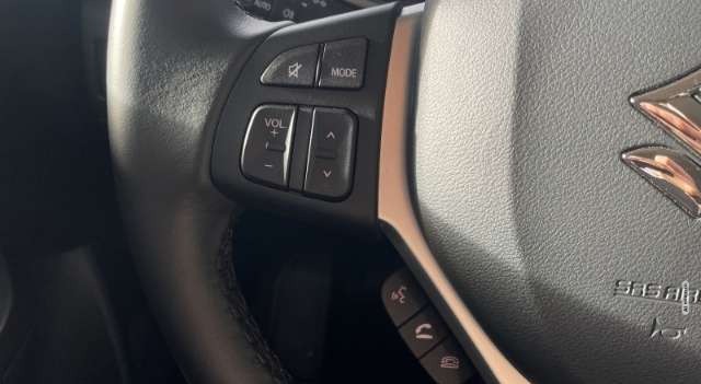 Suzuki Vitara 1.4 Comfort Facelift Navi LED Kamera ACC SitzHZG K