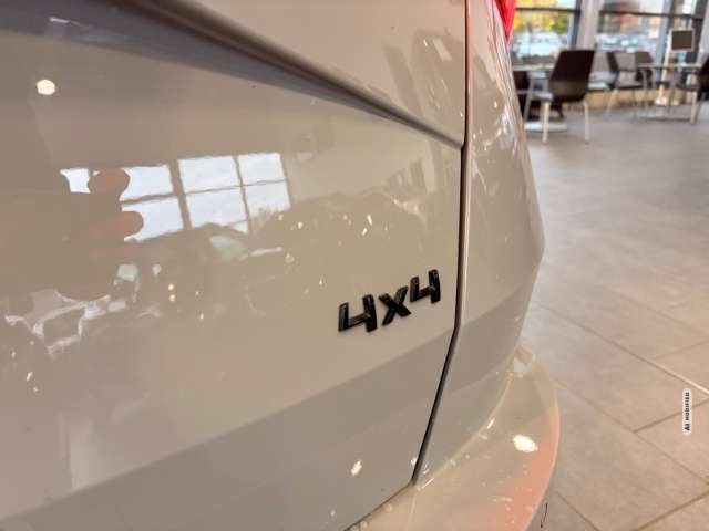 Skoda Karoq Sportline 4x4 AHK Pano Navi LED LenkradHZ Kurvenli